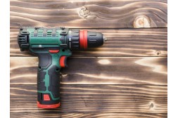 Najlepší akumulátorový rázový uťahovak 2025 v teste